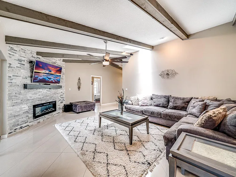 574 Juniper Pl — Photo 30