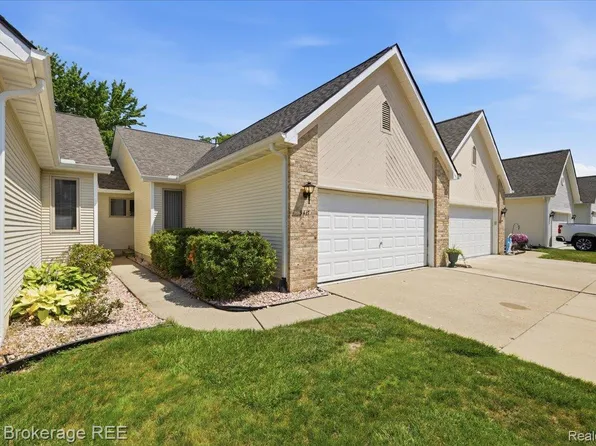 9417 Linda Dr #122, Davison, MI 48423
