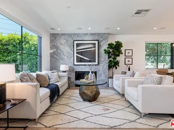 12712 Sarah St, Studio City, CA 91604