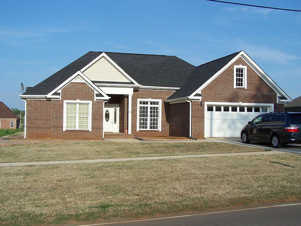 Beautiful Brick rancher!