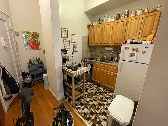 2nd image of 308 E 83rd St APT 1B