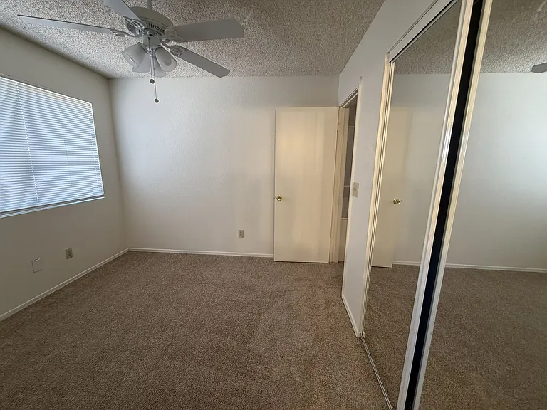 6220 W Beryl Ave — Photo 10