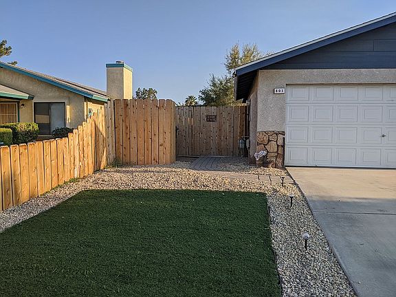 Path to backyard w/ gate