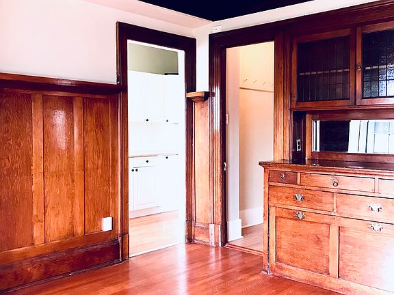 4th image of 1601 Comox St #11