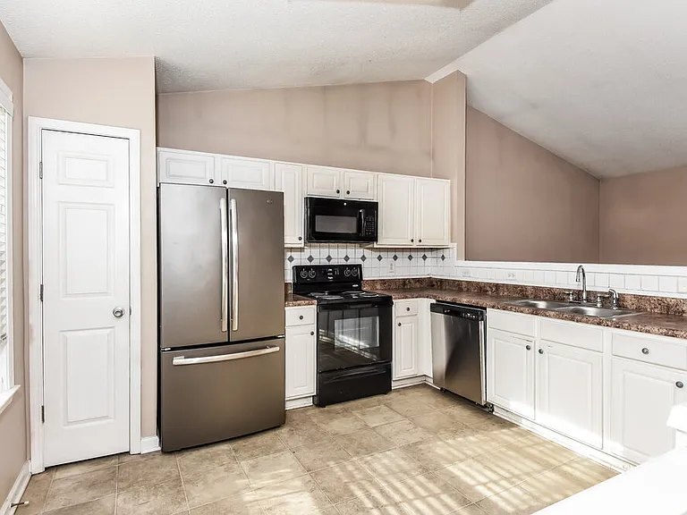 373 Bass Way NW — Photo 7