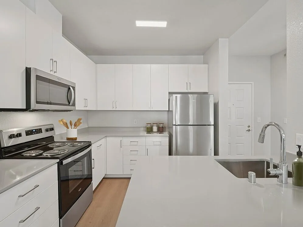 Avalon Fremont — Photo 1