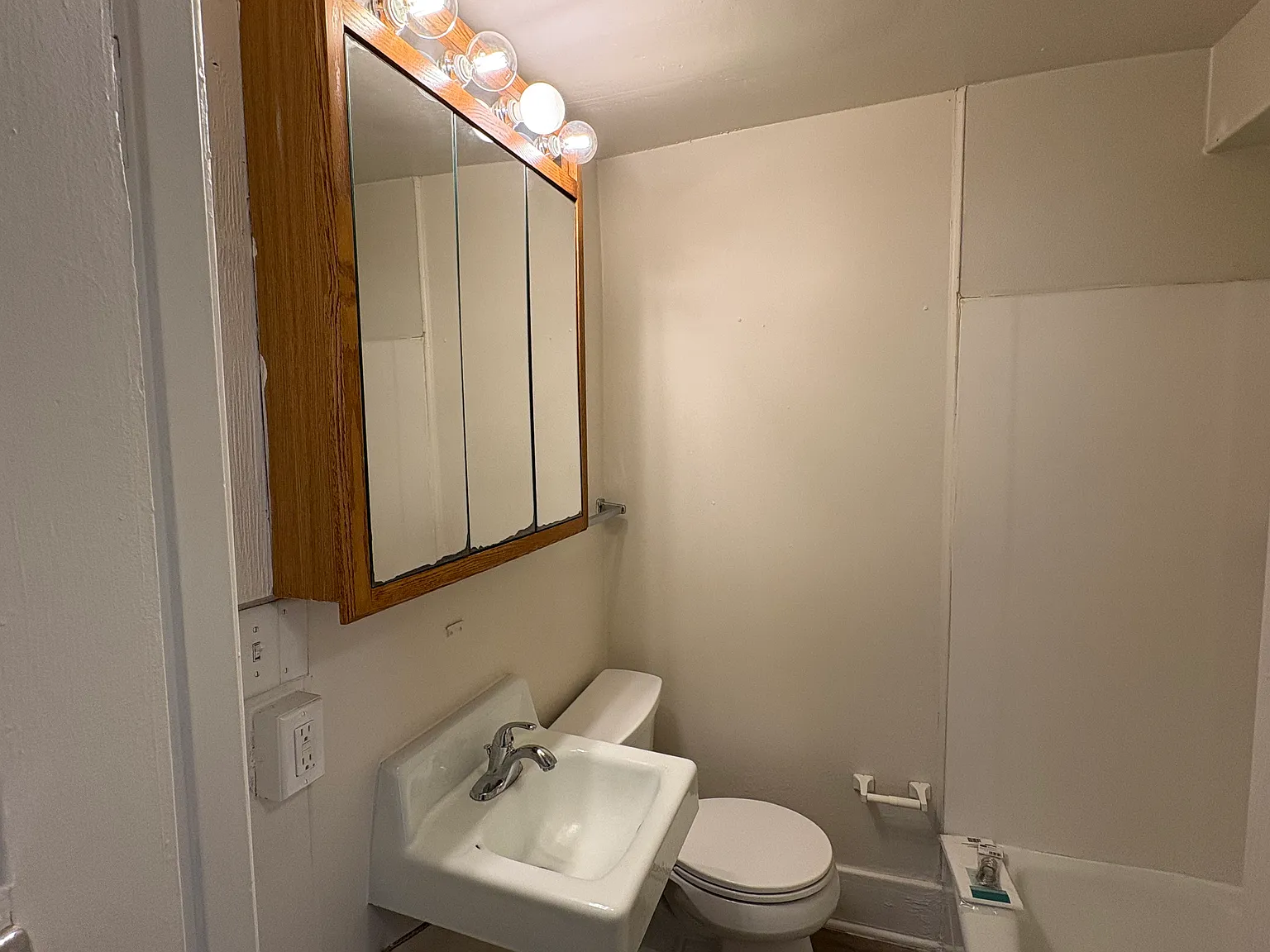 2 bed, 1287 sqft, $1,550 — Photo 2