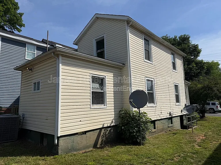 1521 Taylor St — Photo 15