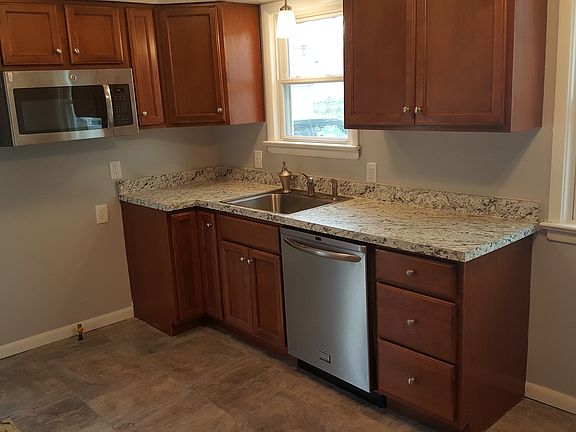 3rd image of 30014 Mildred Dr