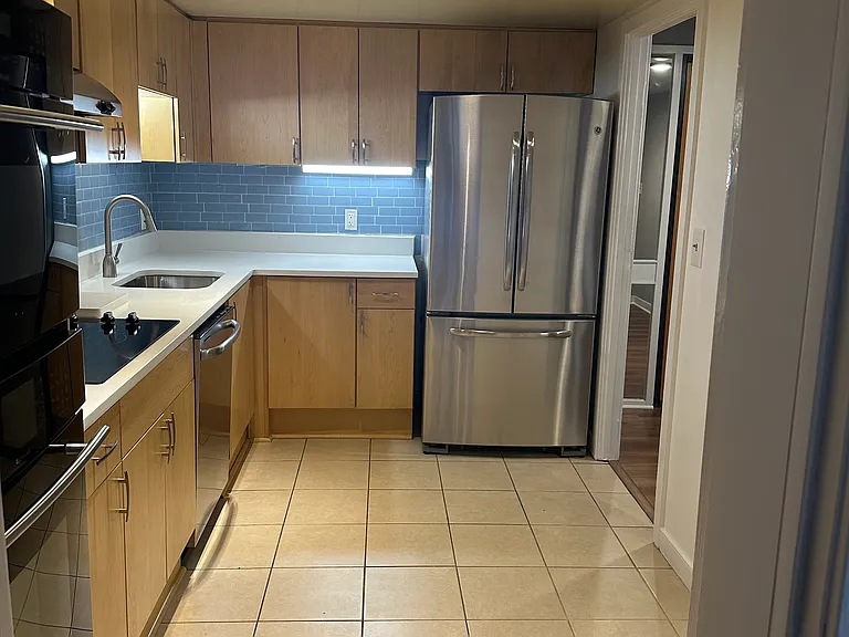 1099 22nd St NW #206 — Photo 6