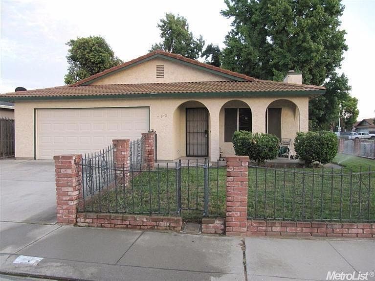 1st image of 792 Paloma Ct
