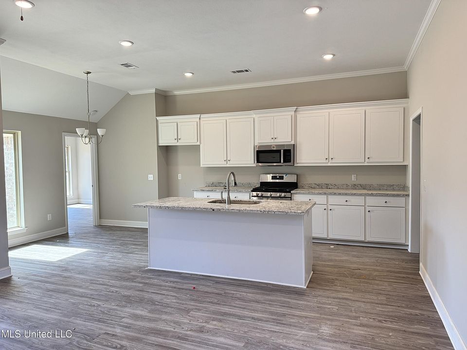 2nd image of 803 Silver Point