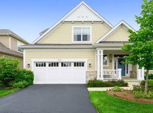 2966 Wilson Ln, Glenview, IL 60026