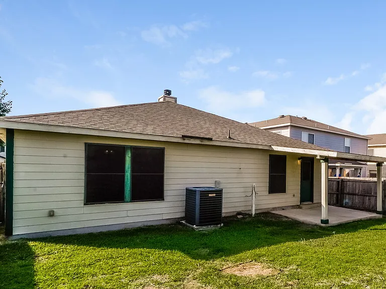 120 Bay Willow — Photo 16