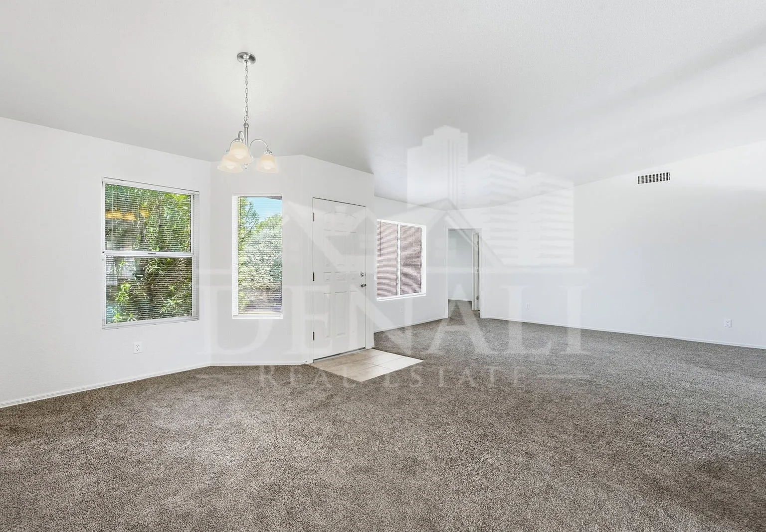 4 bed, 2.0 bath, 2180 sqft, $2,295 — Photo 3