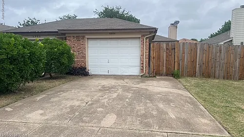 6804 S Creek Dr Photo 1