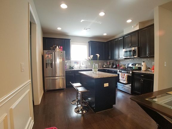4th image of 2769 Village Park Bnd