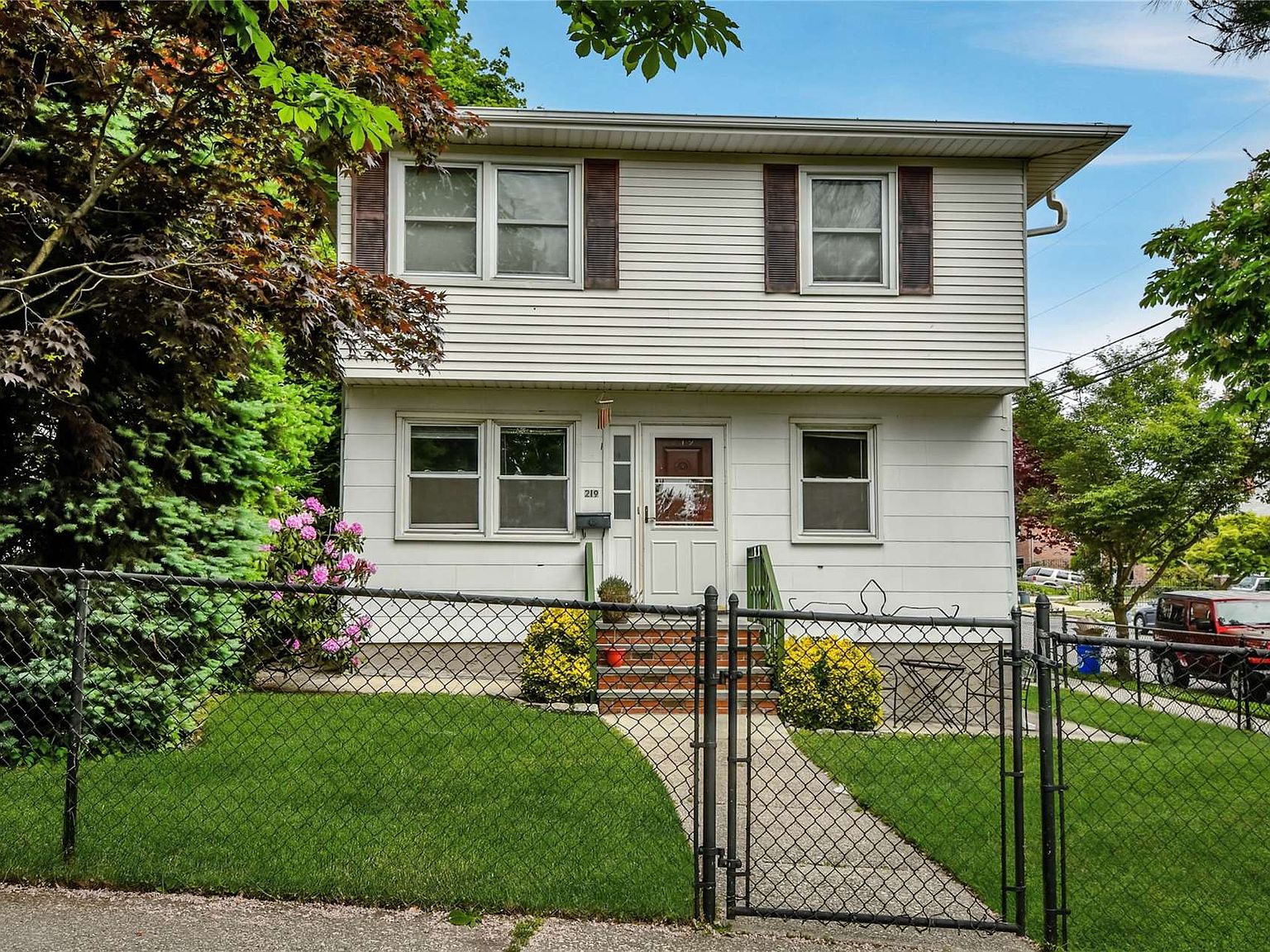 219 Manorhaven Boulevard, Port Washington, NY 11050 Zillow