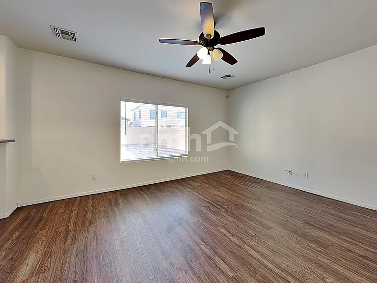 17646 W Bridger St — Photo 5