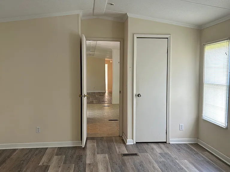 116 Cypress Valley Trl — Photo 6