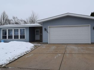 5388 Meadow Dr, Greendale, WI 53129