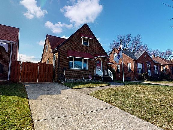 2nd image of 7411 Orchard Grv