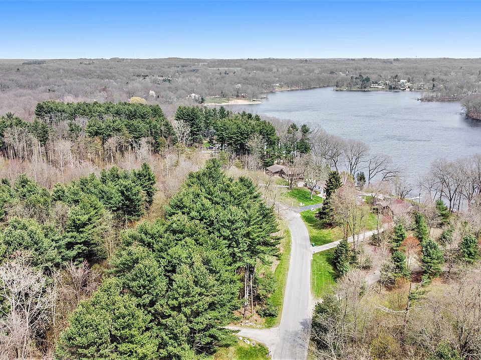 1st image of Davis Ln