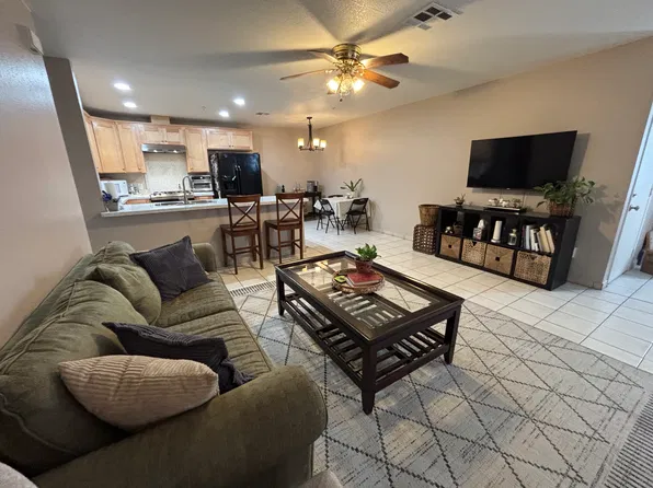 16166 Merrill Ave APT A, Fontana, CA 92335