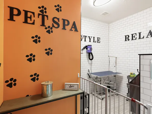 Minikahda Court Apartments