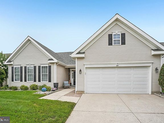 3rd image of 13 Kristian Dr