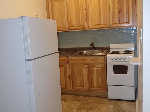 2nd image of 1065 N Pearl St APT 105