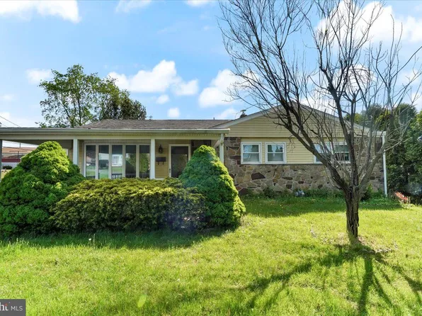 120 Tillman Ln, Aston, PA 19014