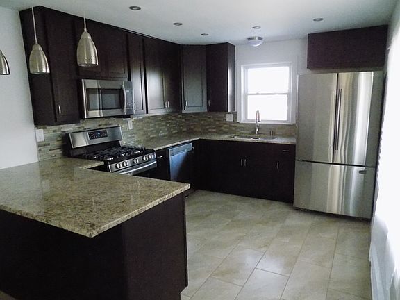 2nd image of 443 Luella Ave