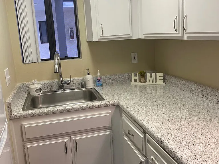 Hillcrest Palms Apartments — Photo 46
