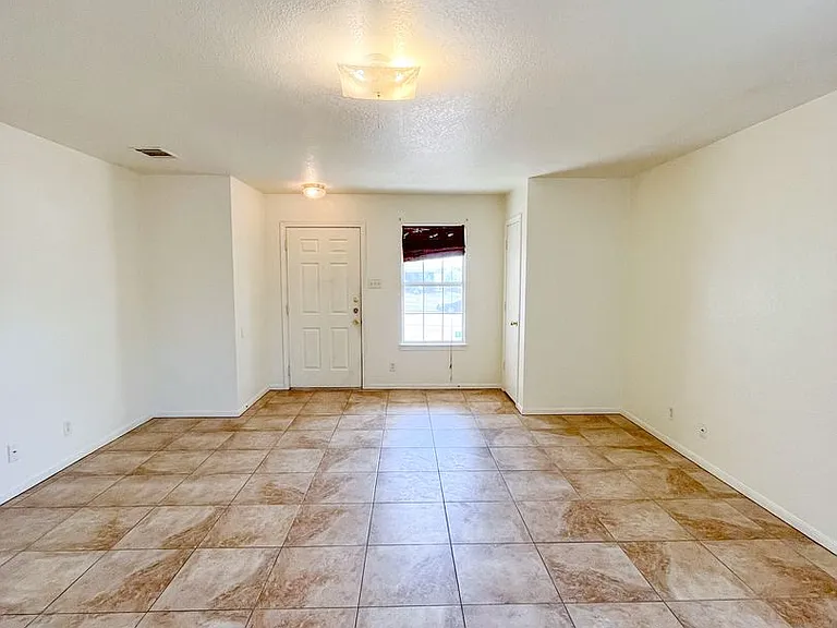 2603 Edgefield St — Photo 5
