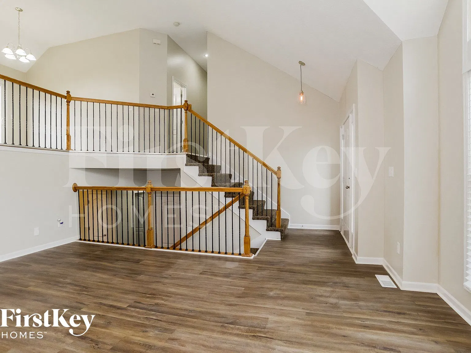 4 bed, 3.0 bath, 1901 sqft, $2,900 — Photo 4