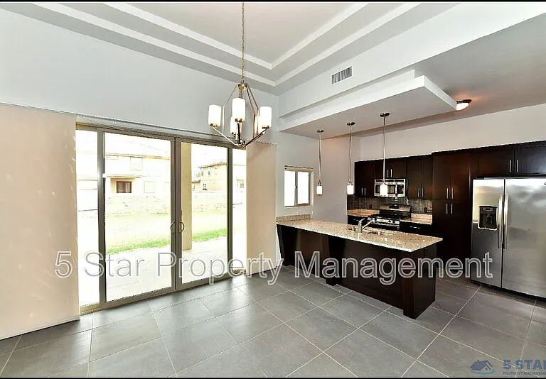 5973 Cartagena Cir — Photo 10