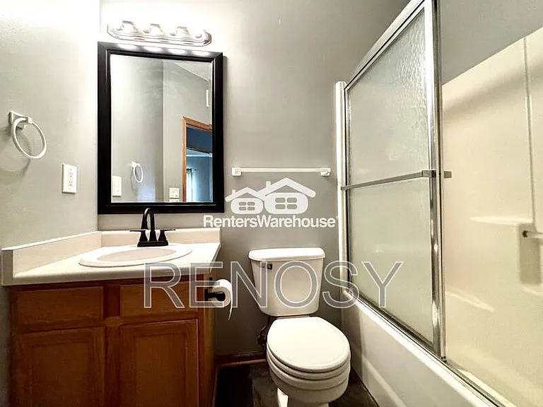 950 67th St #410 — Photo 19