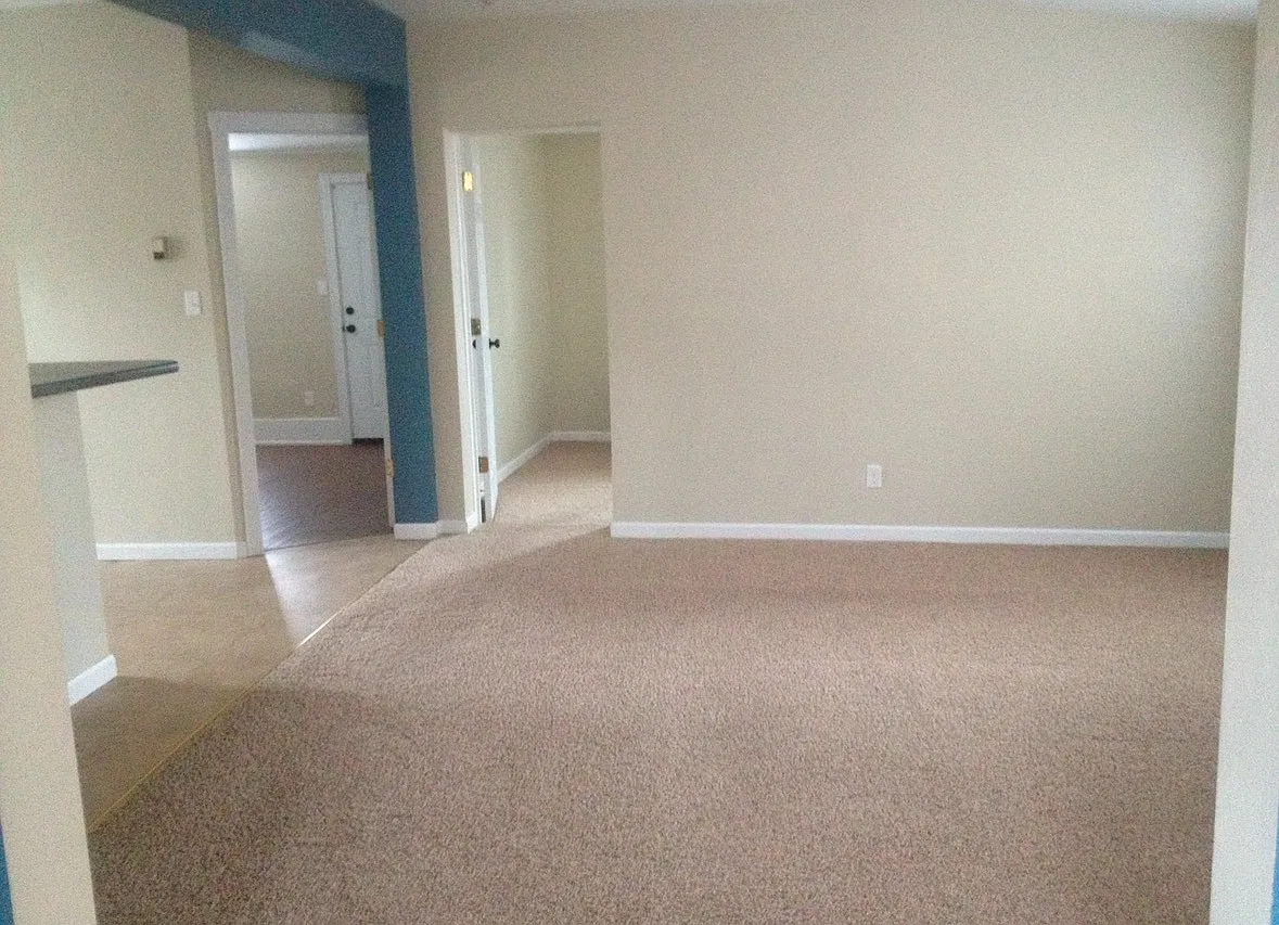 2 bed, 1200 sqft, $1,700 — Photo 2
