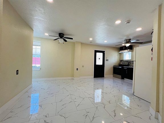 5th image of 1512 Gregg St #5