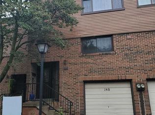 148 Song Meadoway, Toronto, ON M2H2T7