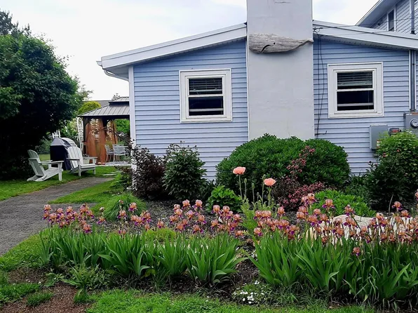 6 Cabo Dr, Gloucester, MA 01930