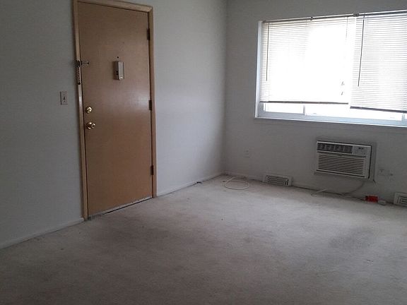 2nd image of 2473 Warren Pkwy APT 9