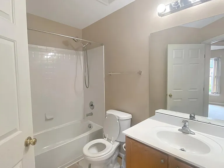 106 Pittman Ct — Photo 11