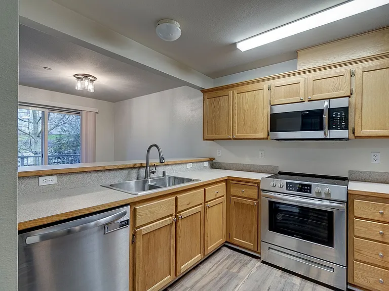 1691 SW Mulberry Pl #F-201 — Photo 1