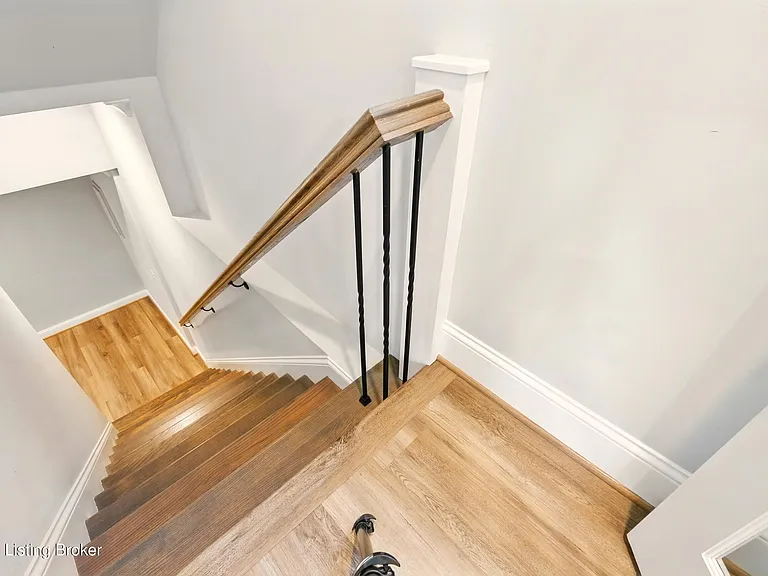6218 Mistflower Cir — Photo 34