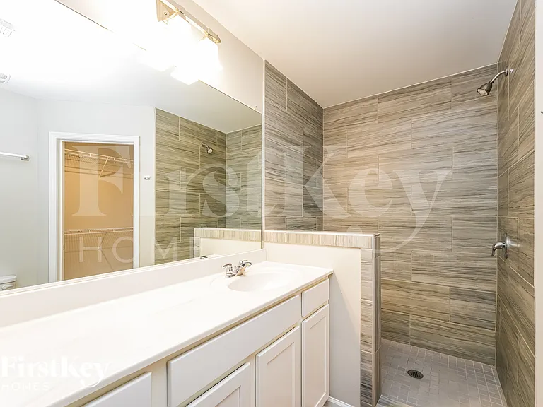 1035 Sutherland Dr — Photo 13
