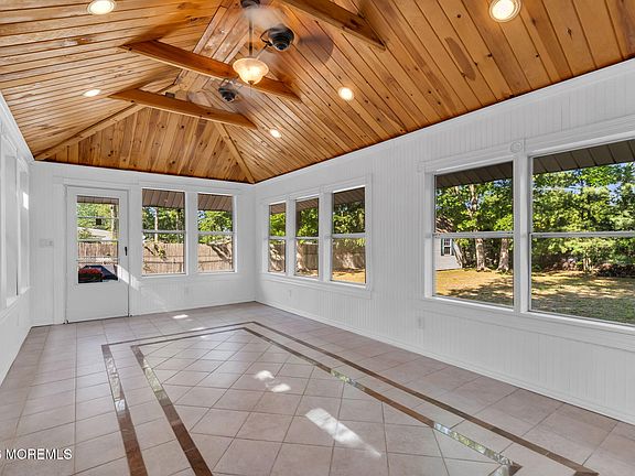 4th image of 424 Cornell Drive