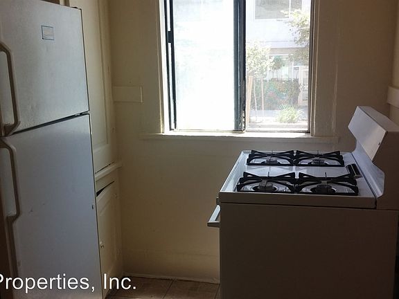 5th image of 1526 S Hope St APT 23