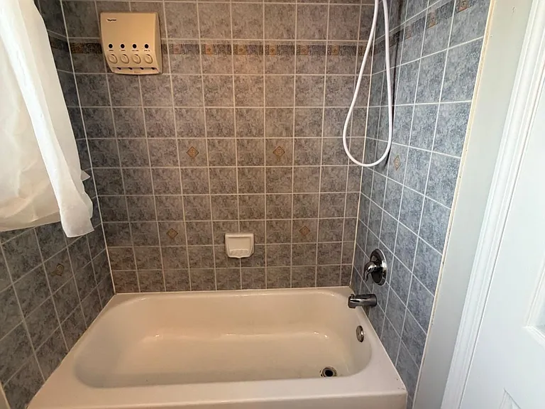 42 Patrick Dr — Photo 17